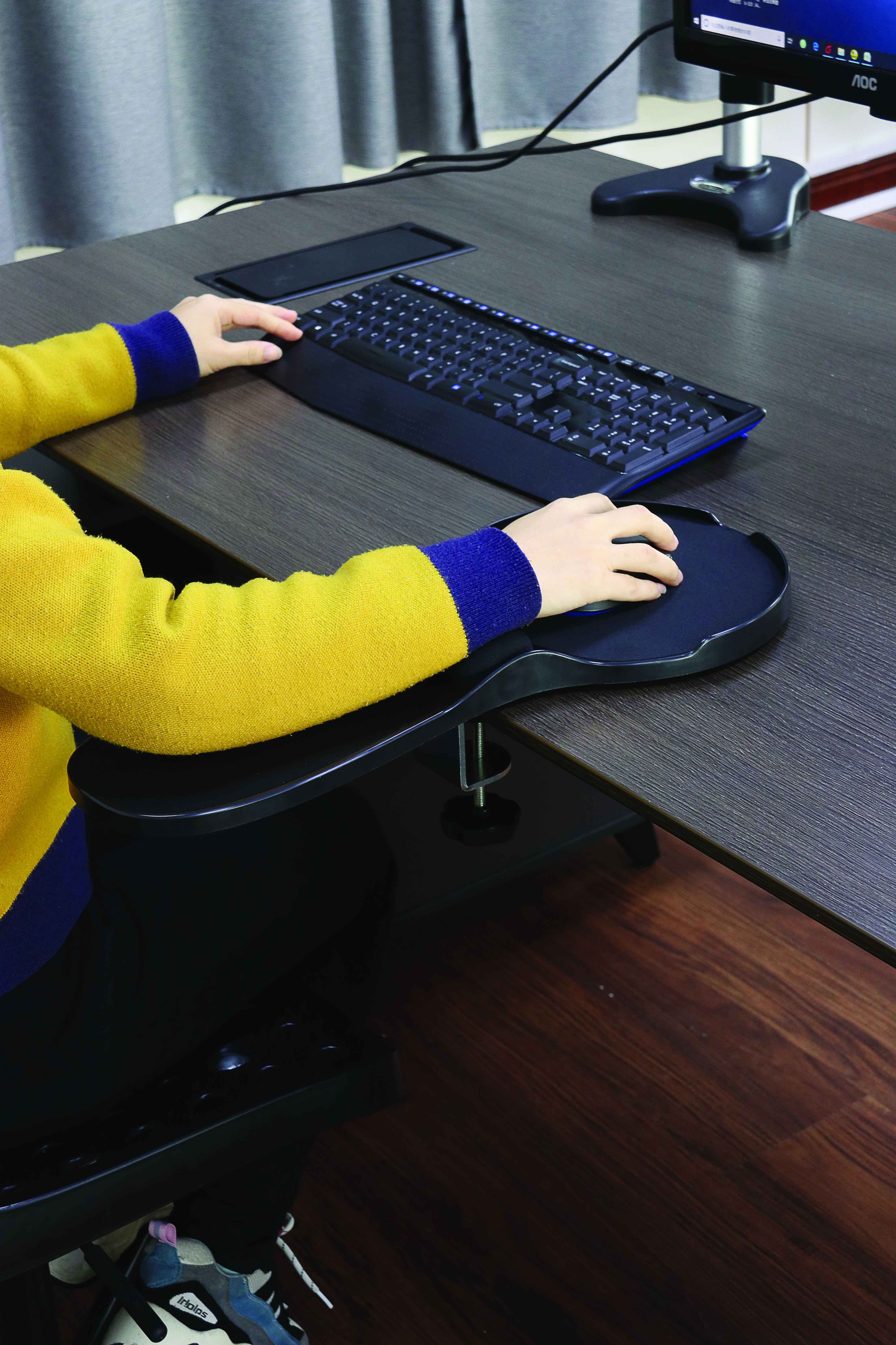 Podłokietnik Q-Connect z podkładką pod mysz i nadgarstek Podłokietnik Q-Connect z podkładką pod mysz i nadgarstek
